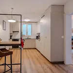 Spacious, Stylish & Apartment, Great Excursions In Surrounding Area *