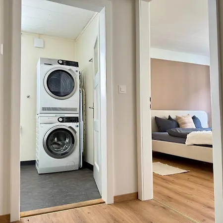 Spacious, Stylish & Apartment, Great Excursions In Surrounding Area Appartamento