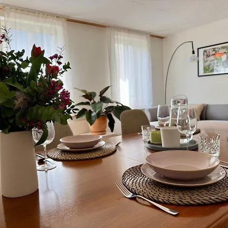 Spacious, Stylish & Apartment, Great Excursions In Surrounding Area Meiringen