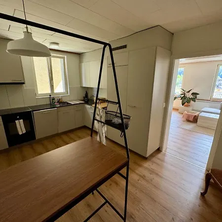 Spacious, Stylish & Apartment, Great Excursions In Surrounding Area דירה *