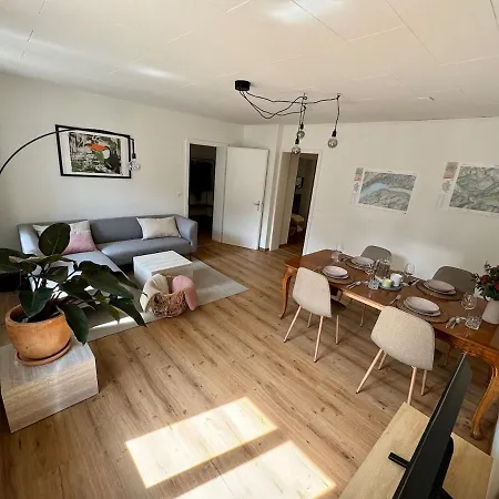 Spacious, Stylish & Apartment, Great Excursions In Surrounding Area Apartment Meiringen