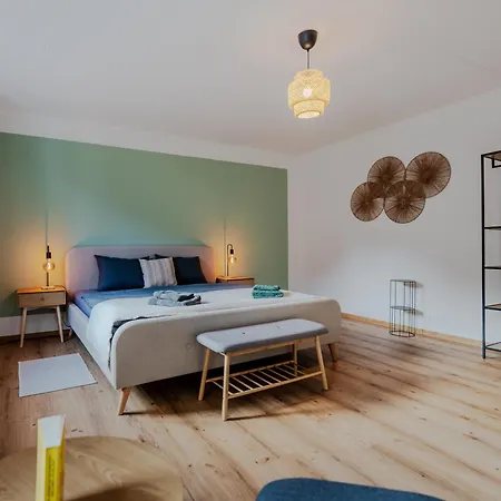 Appartamento Spacious, Stylish & Apartment, Great Excursions In Surrounding Area