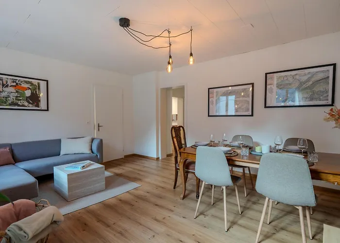 Spacious, Stylish & Apartment, Great Excursions In Surrounding Area Апартаменты *