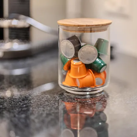 Spacious, Stylish & Apartment, Great Excursions In Surrounding Area 아파트 *